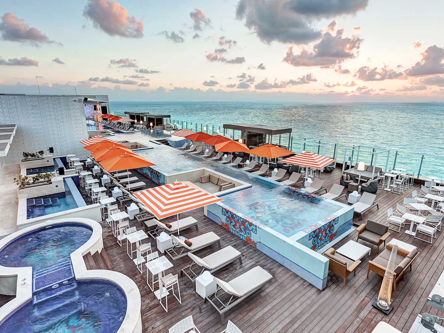 Level 18 Rooftop Cabana Lounge