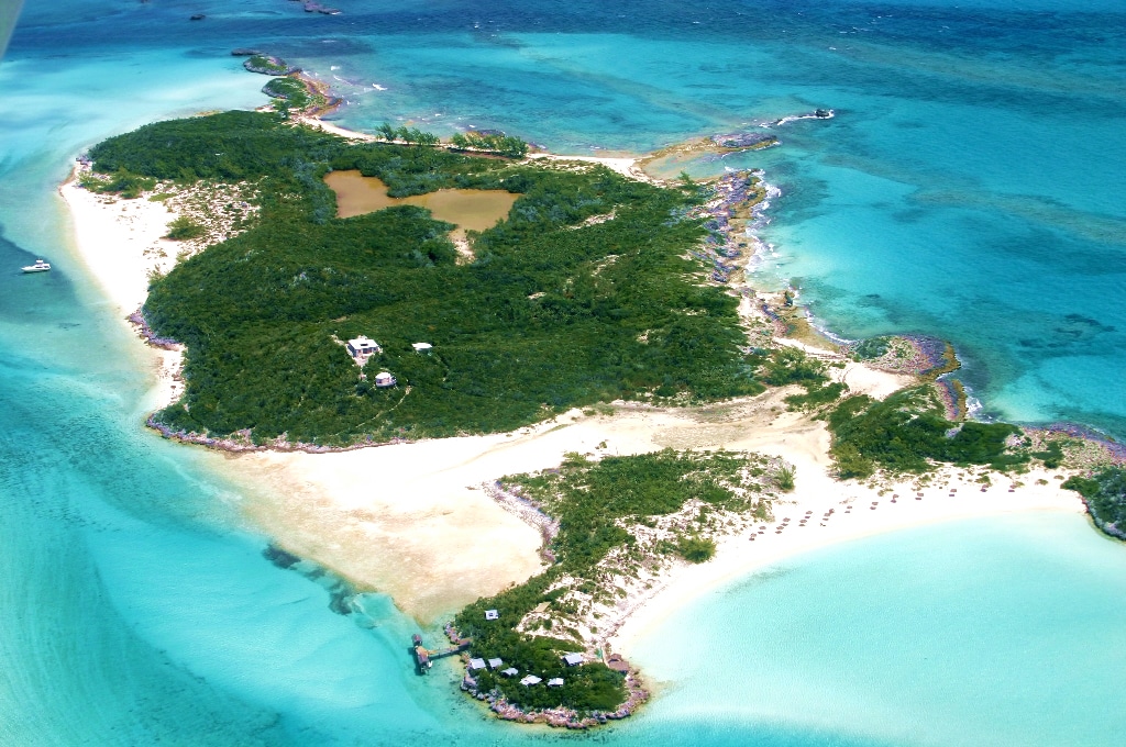 Island for Sale: Saddle Back Cay, Bahamas