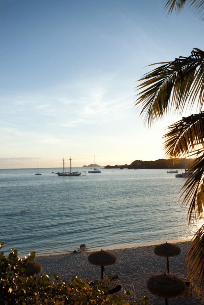 Best Islands to Live on For Easy Transitions: USVI, Move to an Island