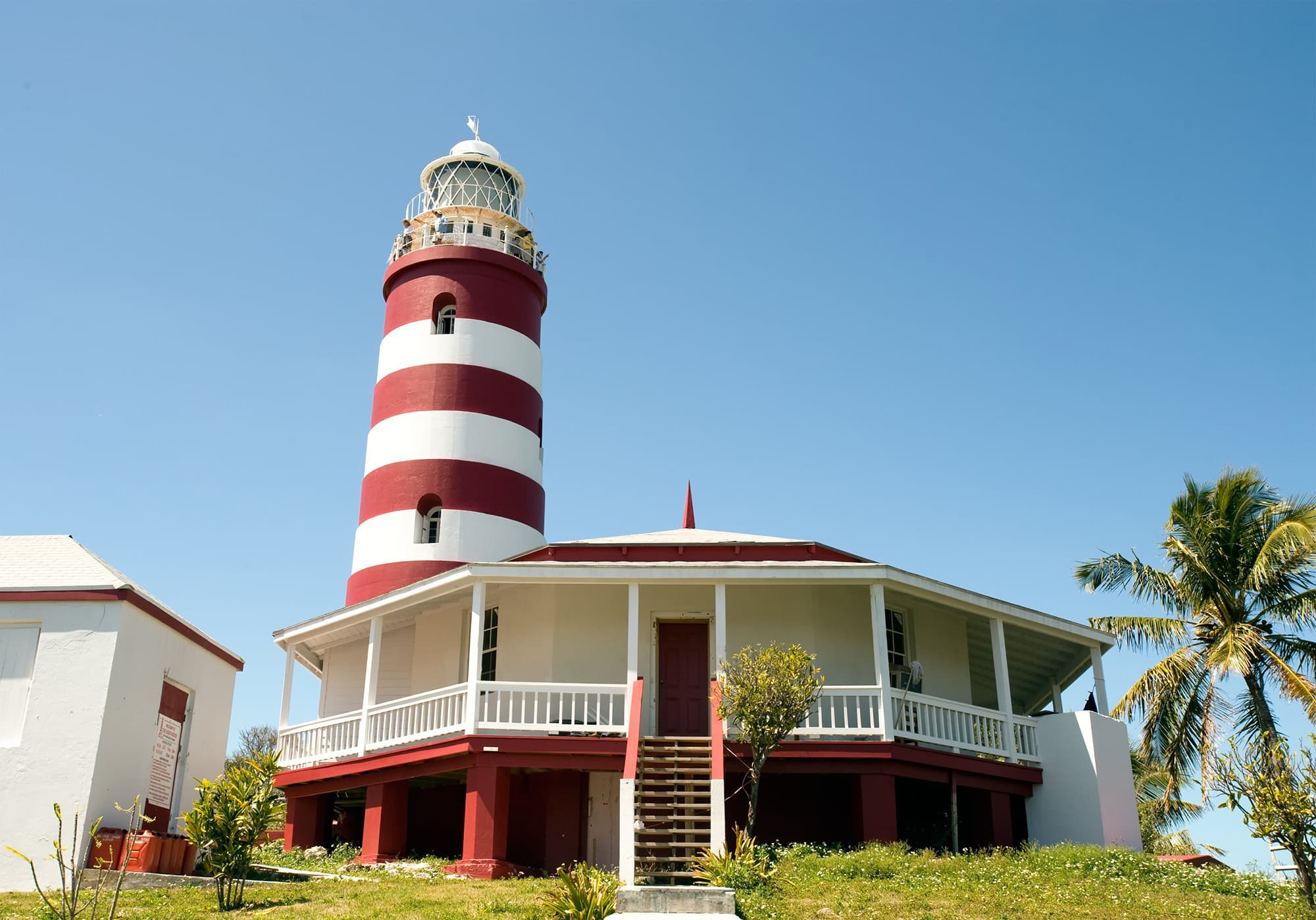 Things to do in the Bahamas: Elbow Reef Lighthouse
