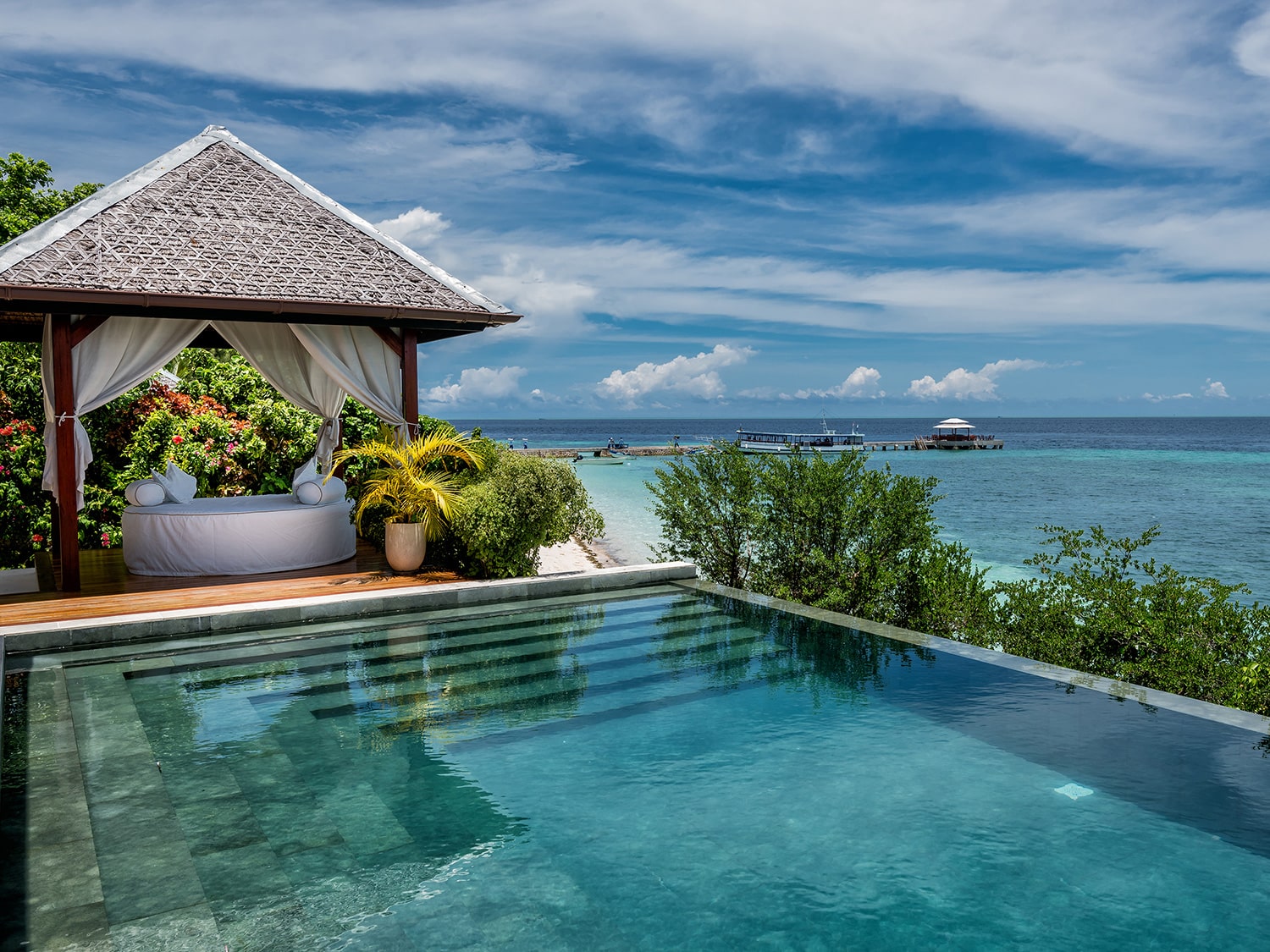 Wakatobi infinity pool