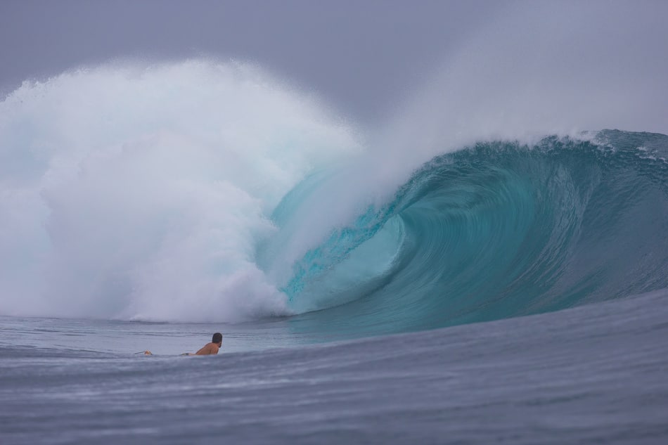 Vunabaka | Malolo Island | Move to an Island | Fiji | Surfing