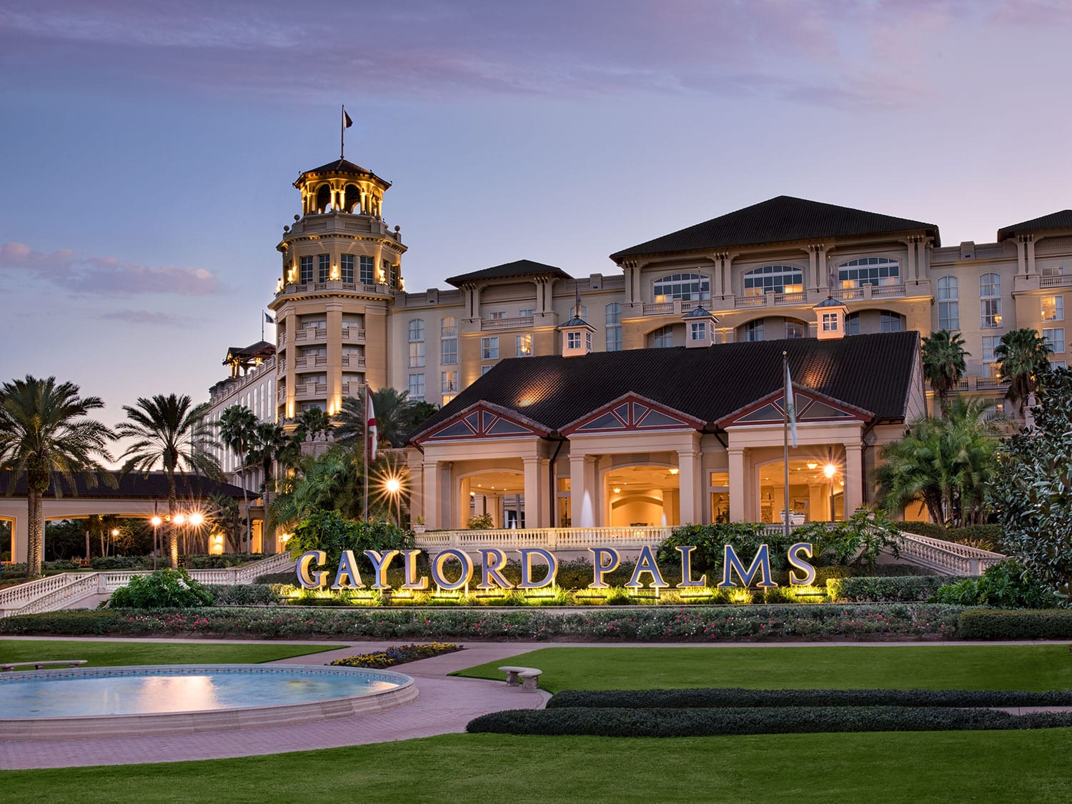 Gaylord Palms Orlando evening view