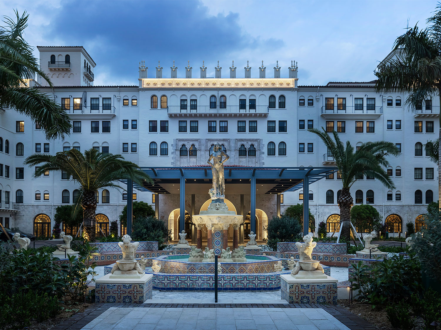 Beautiful fountain at the entrance of The Boca Raton hotel