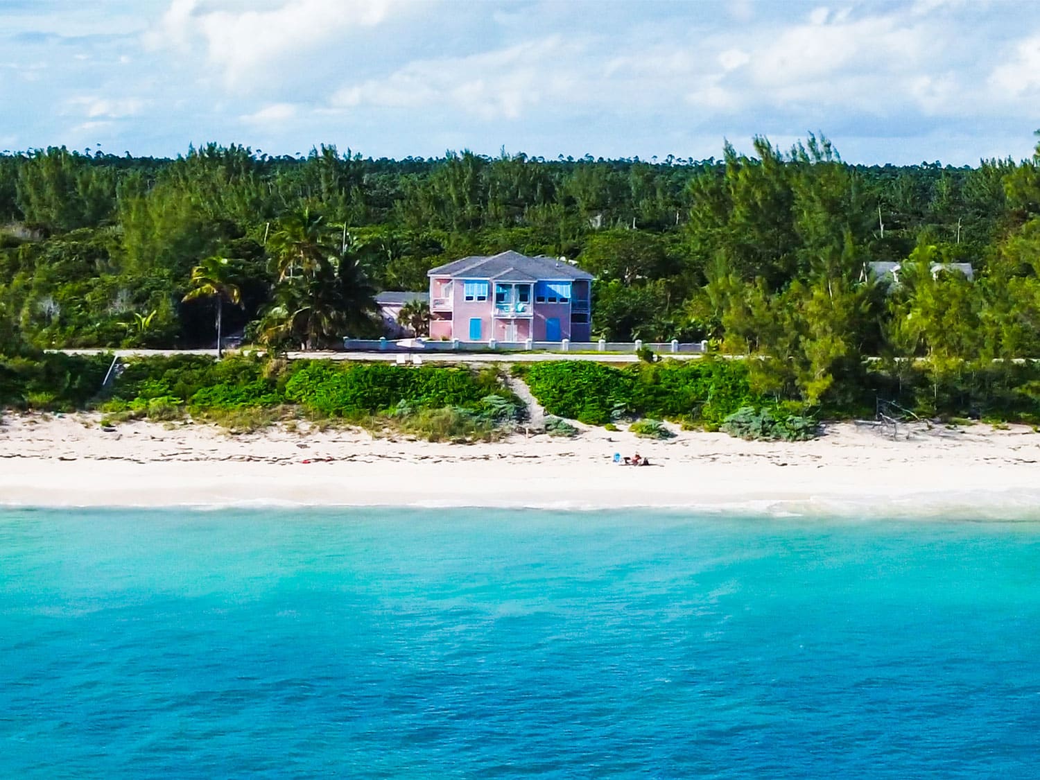 An aerial view of the Shellona Abaco Beach House rental, located in the Bahama Palm Shores neighborhood in the Bahamas.