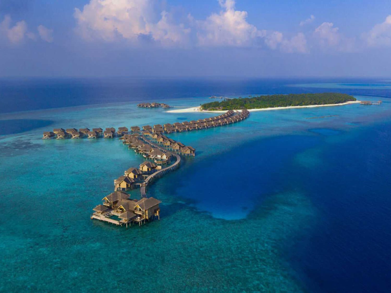 An aerial view of the Vakkaru Maldives resort.