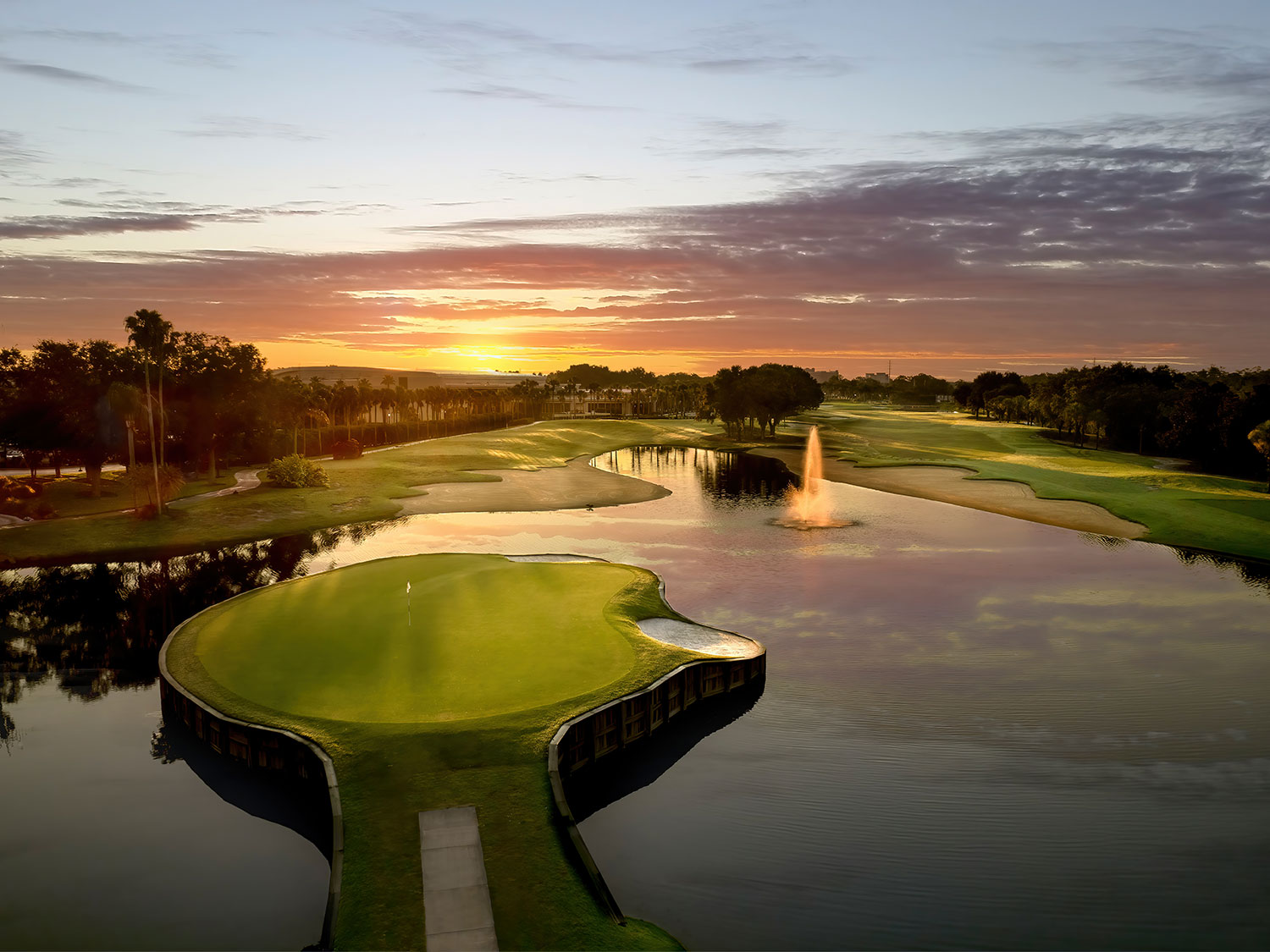 An aerial view of the 18th hole on the Hawk’s Landing Golf Club in Orlando, FL.